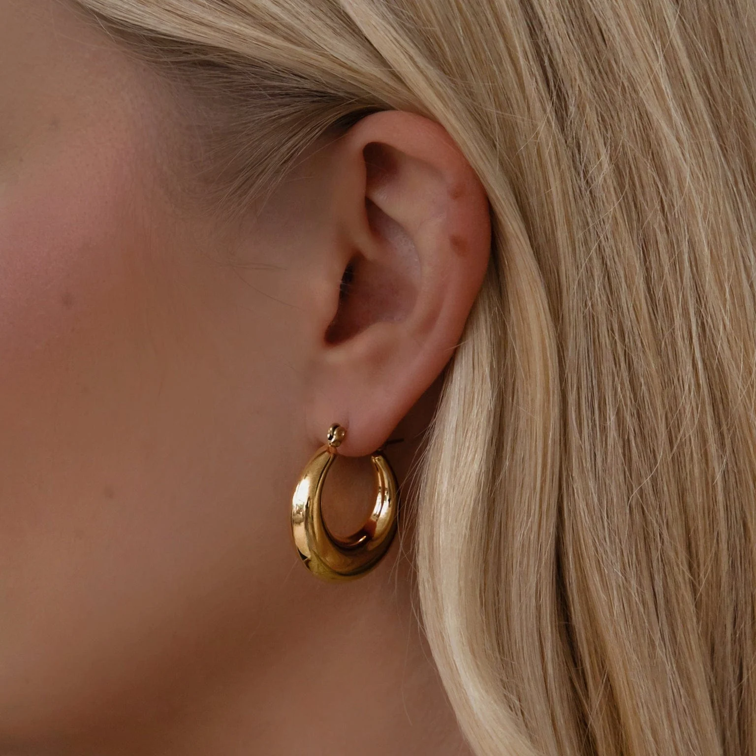 Ana Hoop Earrings - Image 8