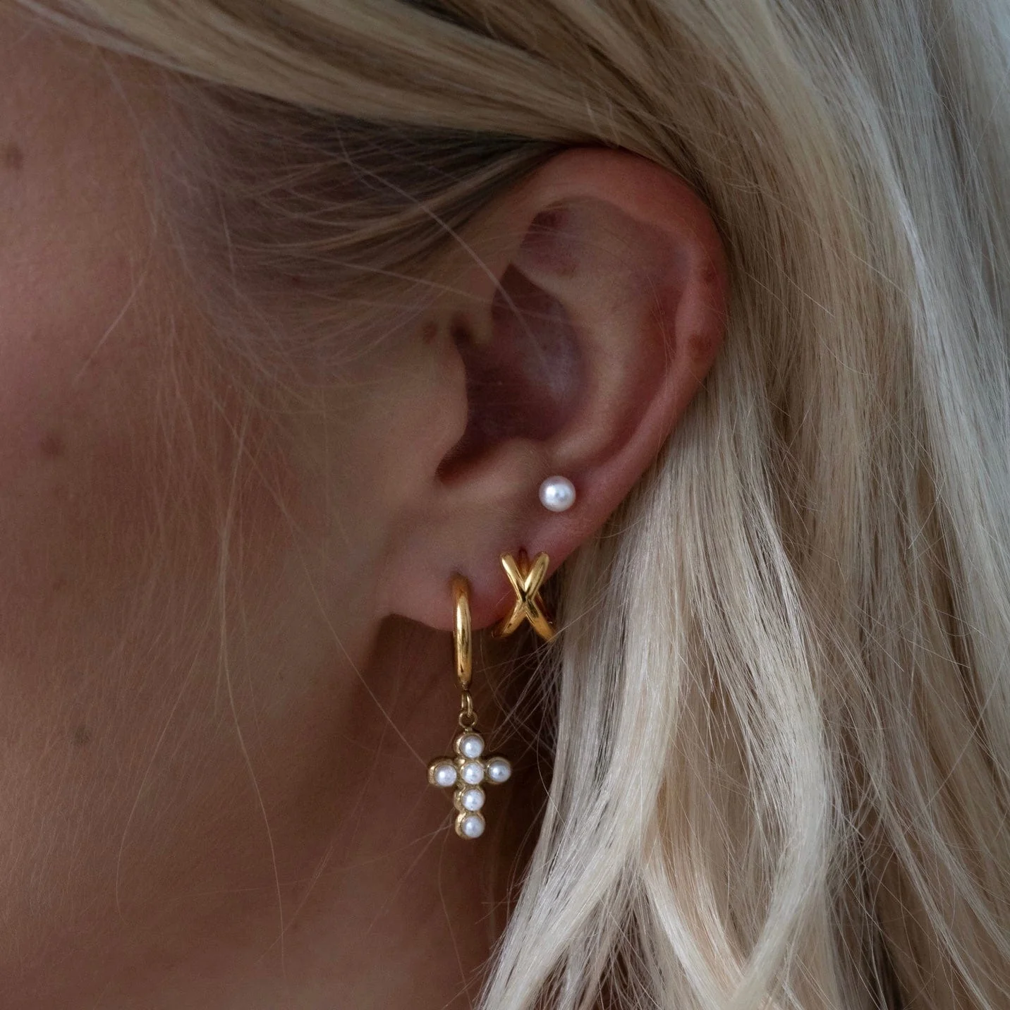 Criss Cross Hoop Earrings - Image 5