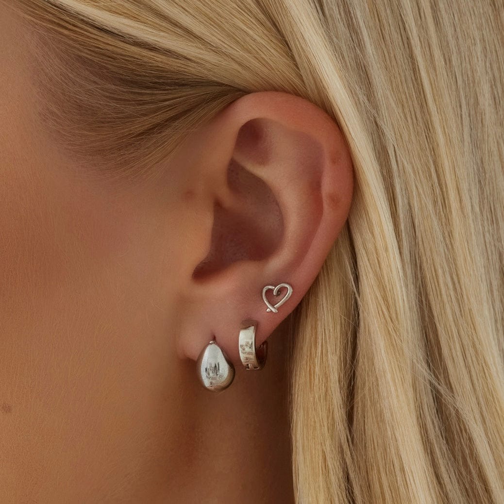 Cute Huggie Hoop Earrings - Image 4