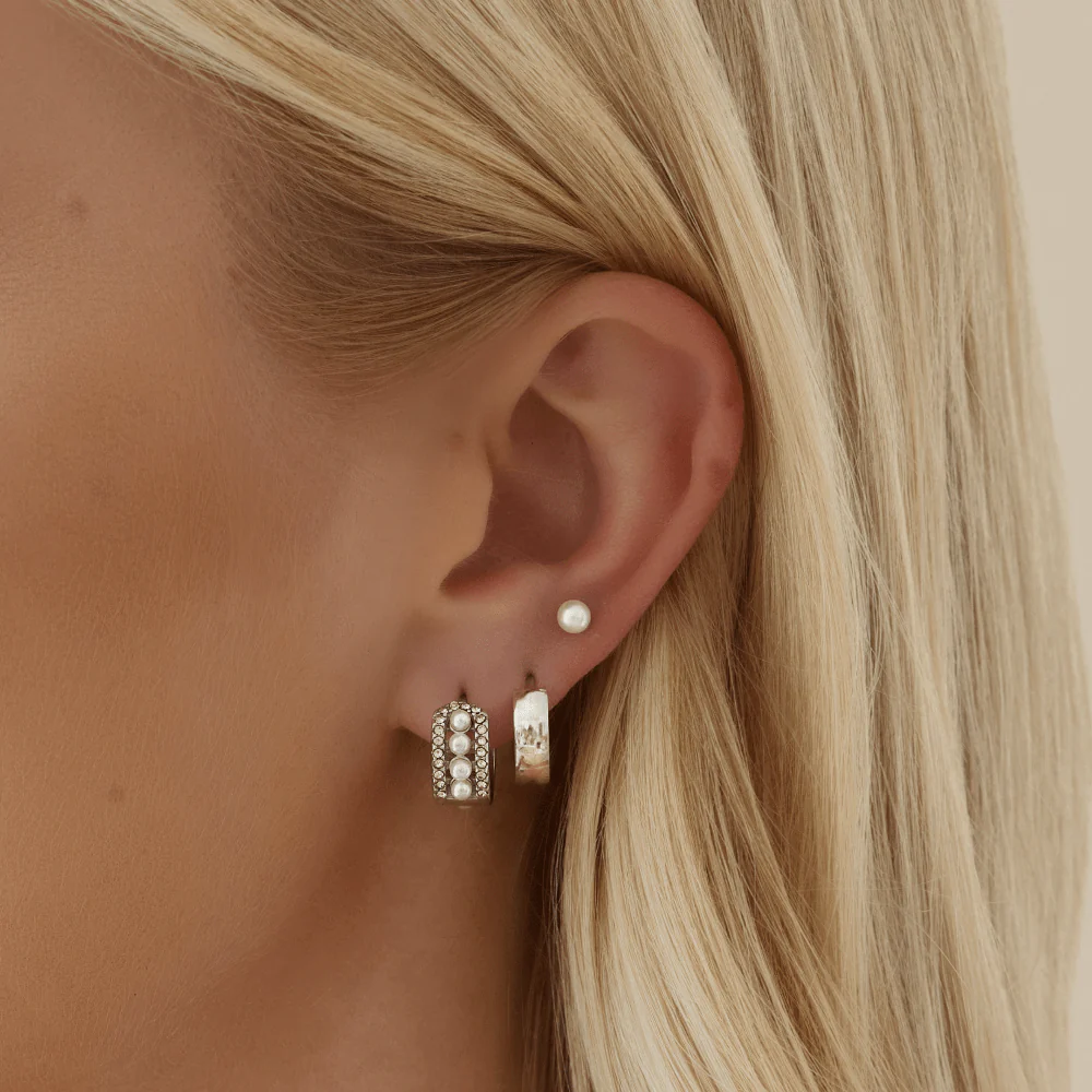 Cute Huggie Hoop Earrings - Image 6