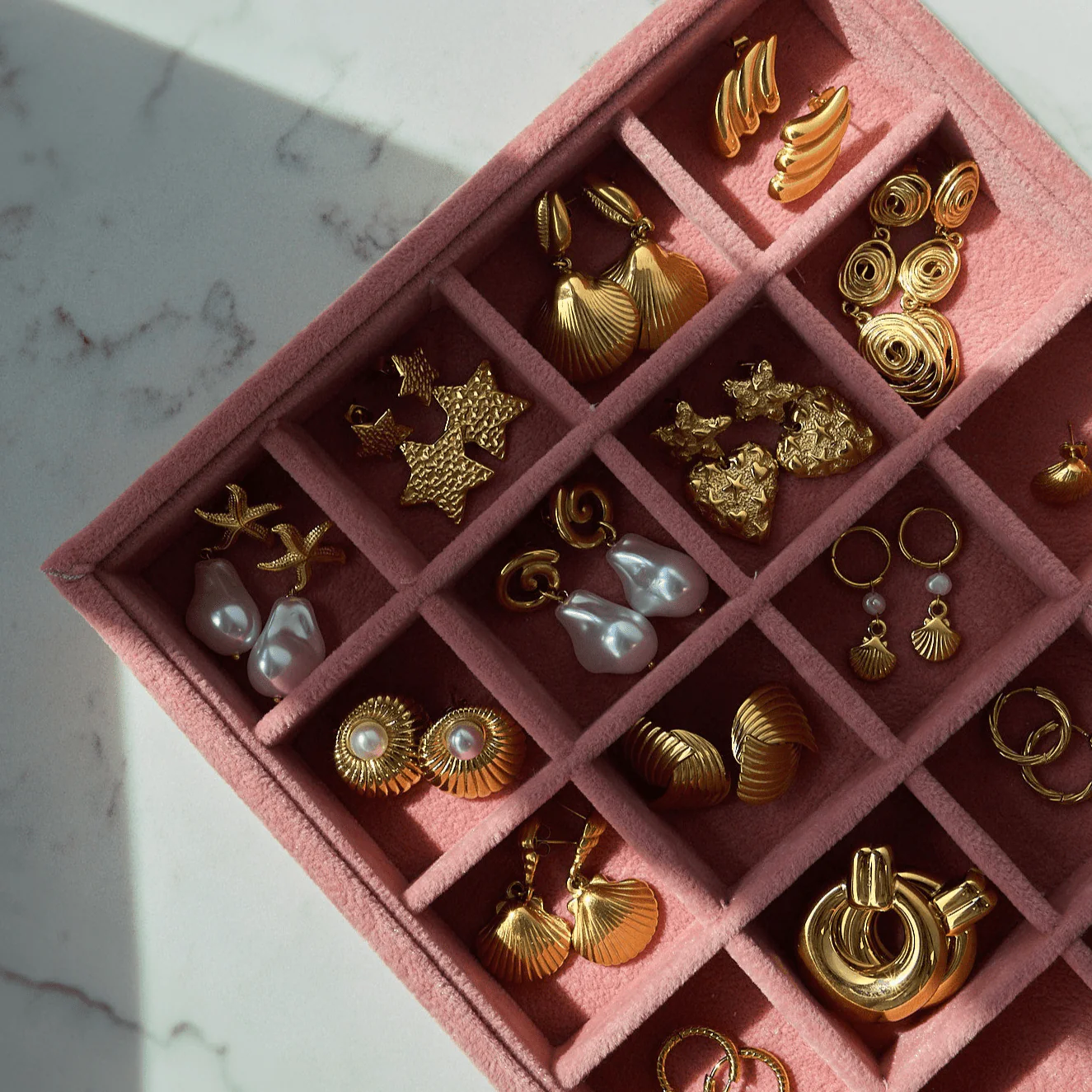 Dory Pearl Hoop Earrings - Image 4