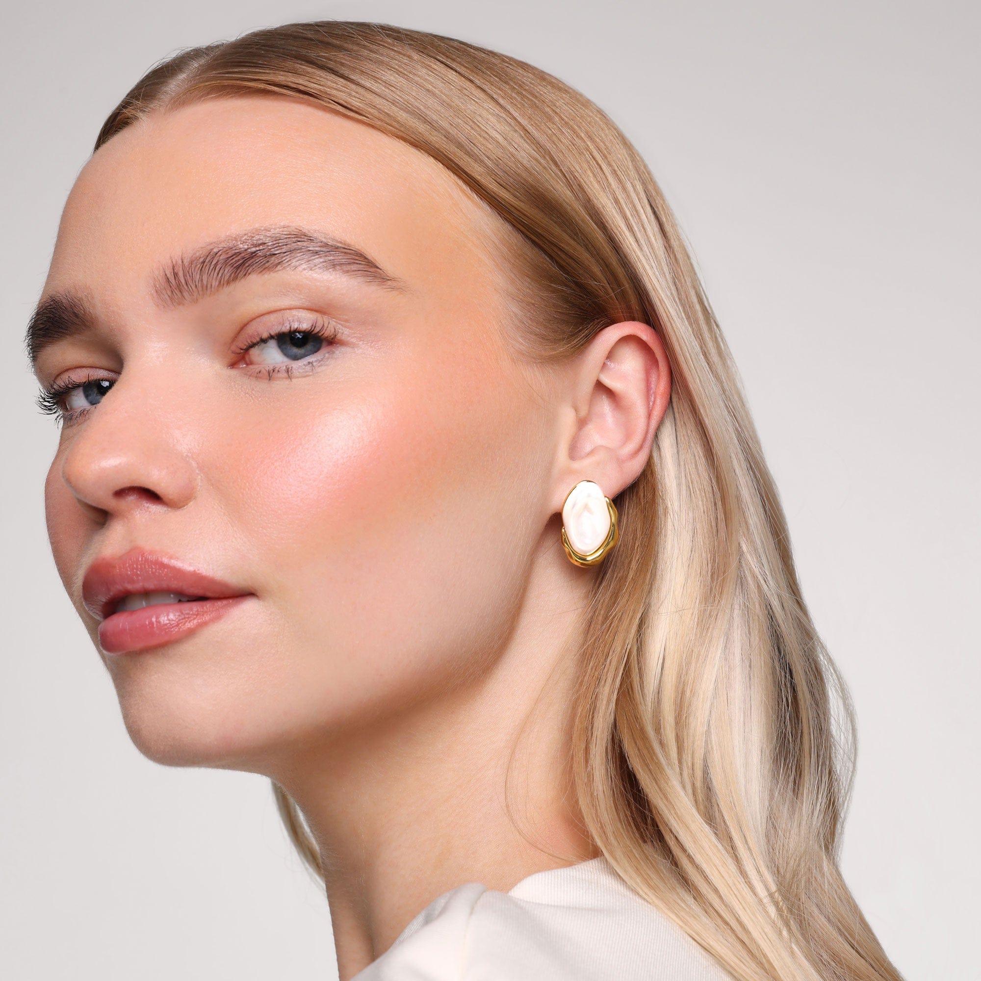 Drip Pearl Stud Earrings - Image 2
