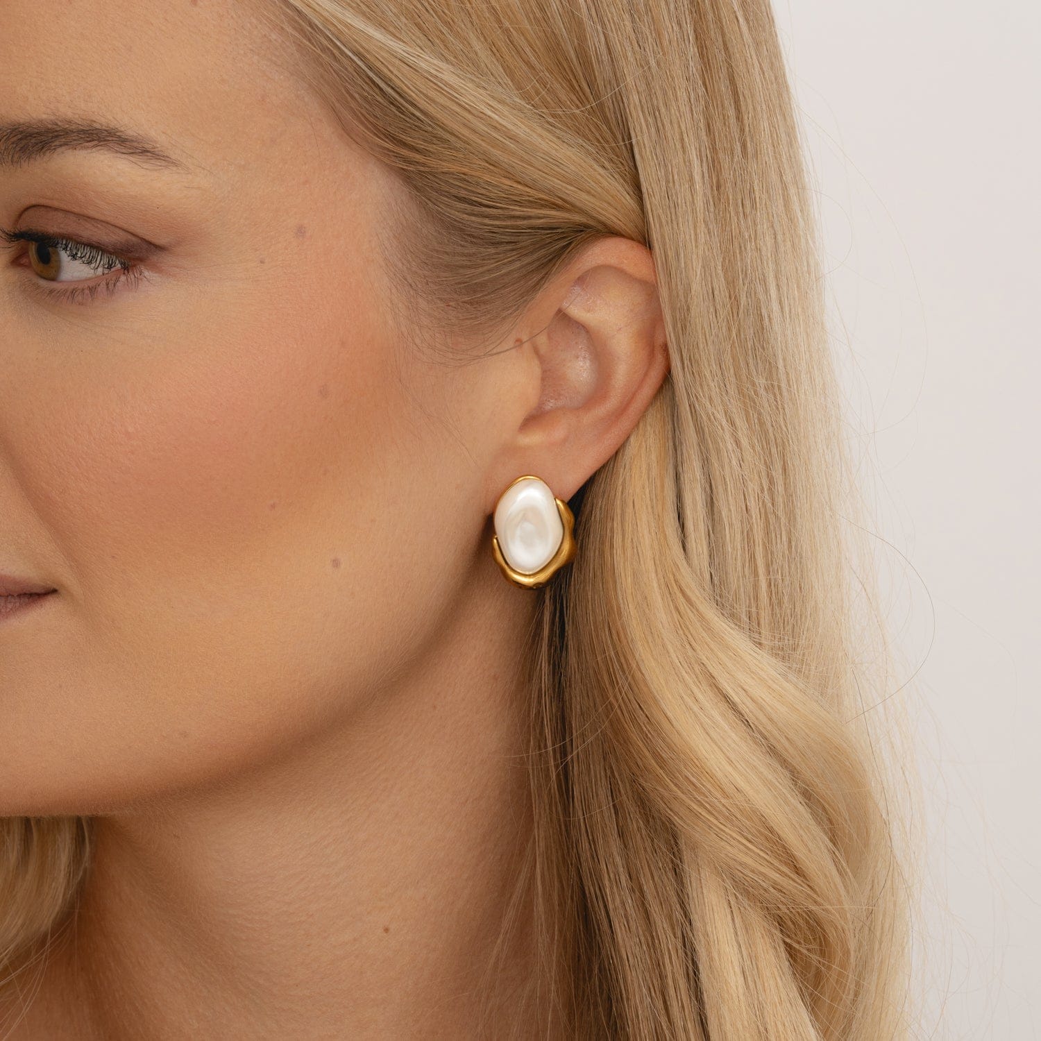 Drip Pearl Stud Earrings - Image 3