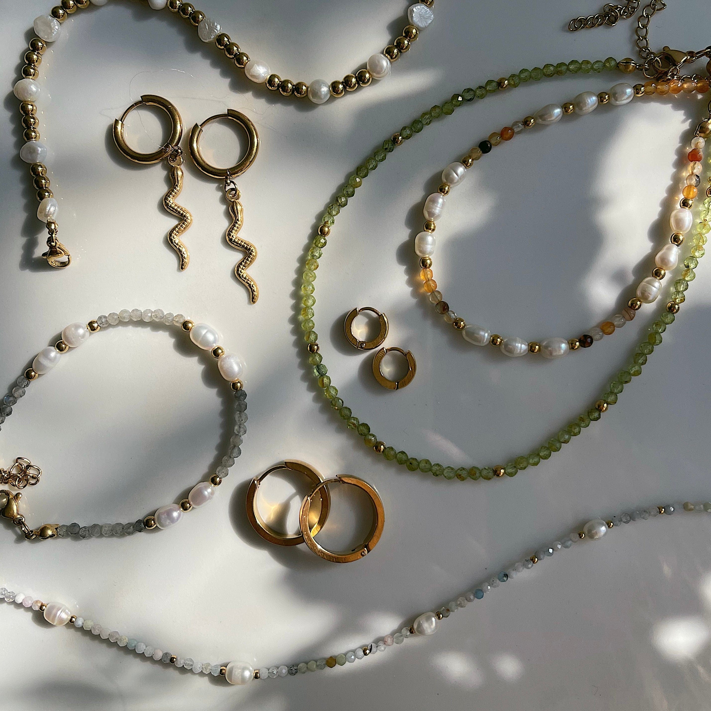 Elsie Peridot Choker Necklace - Image 14