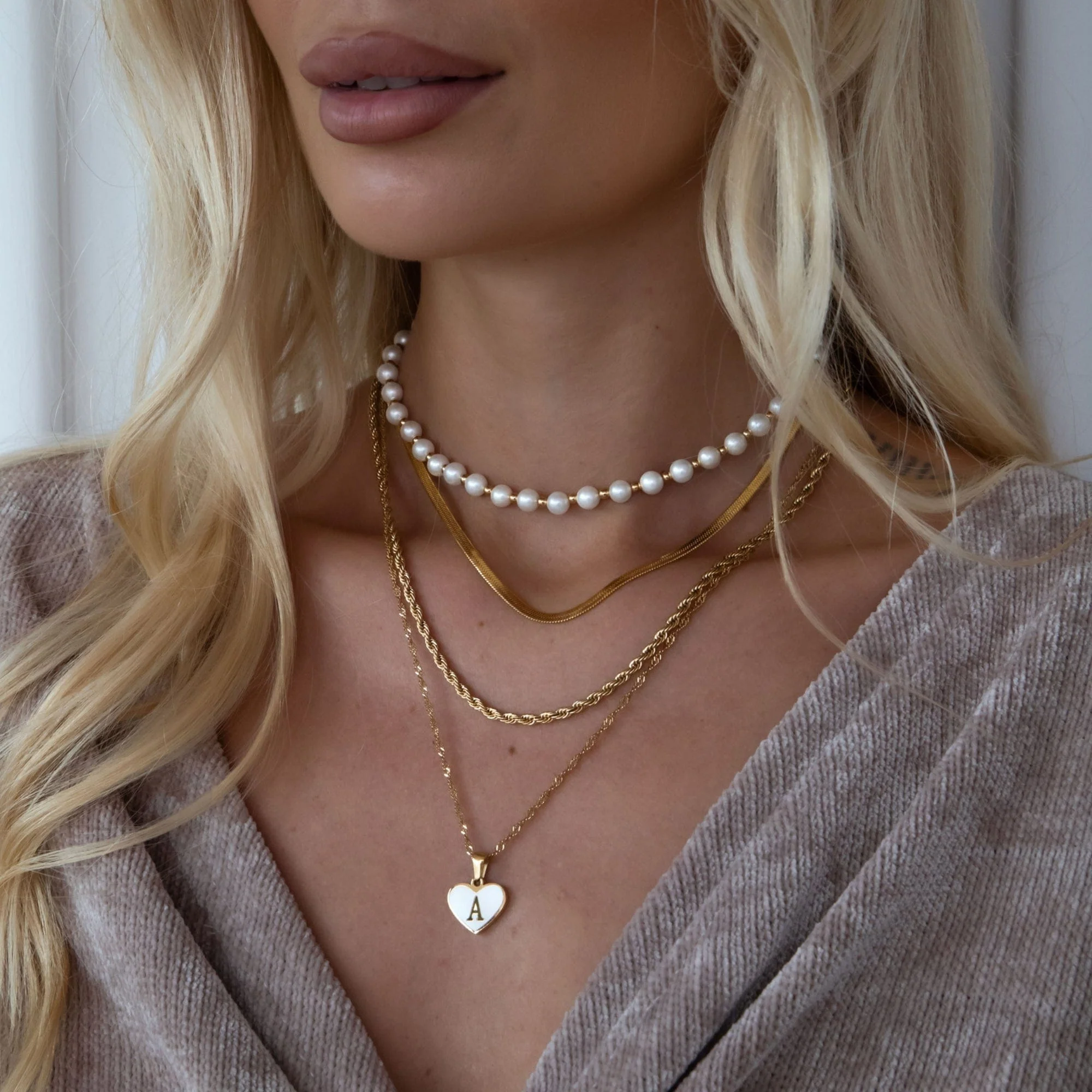 Fifi Pearl Initial Necklace - Image 7