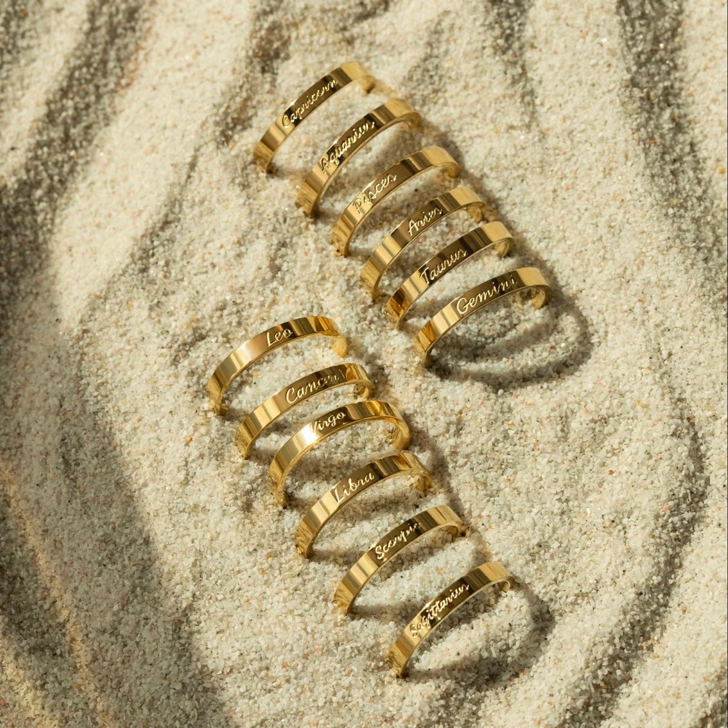 Italic Zodiac Ring Gold - Image 5