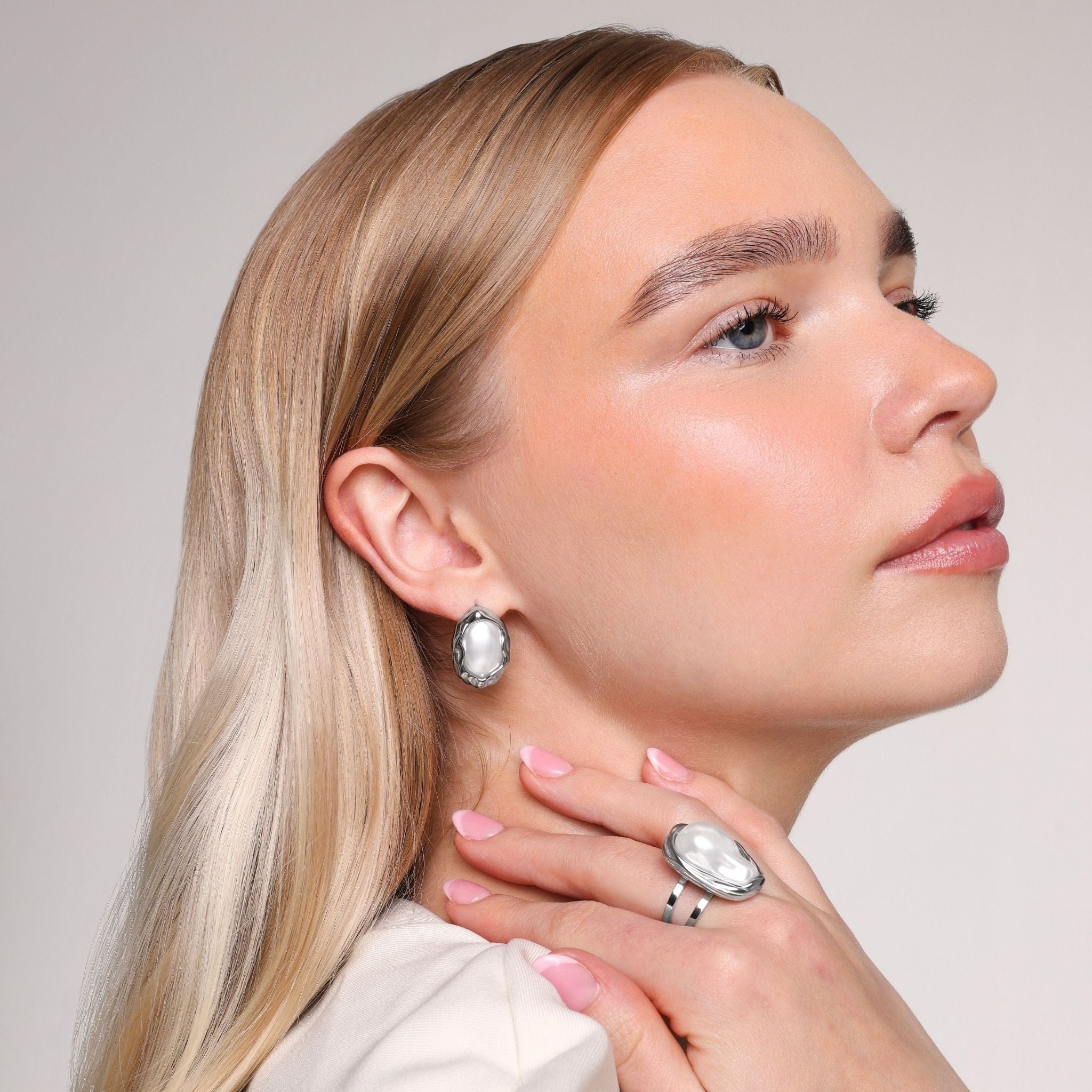 Laurel Pearl Ring - Image 4