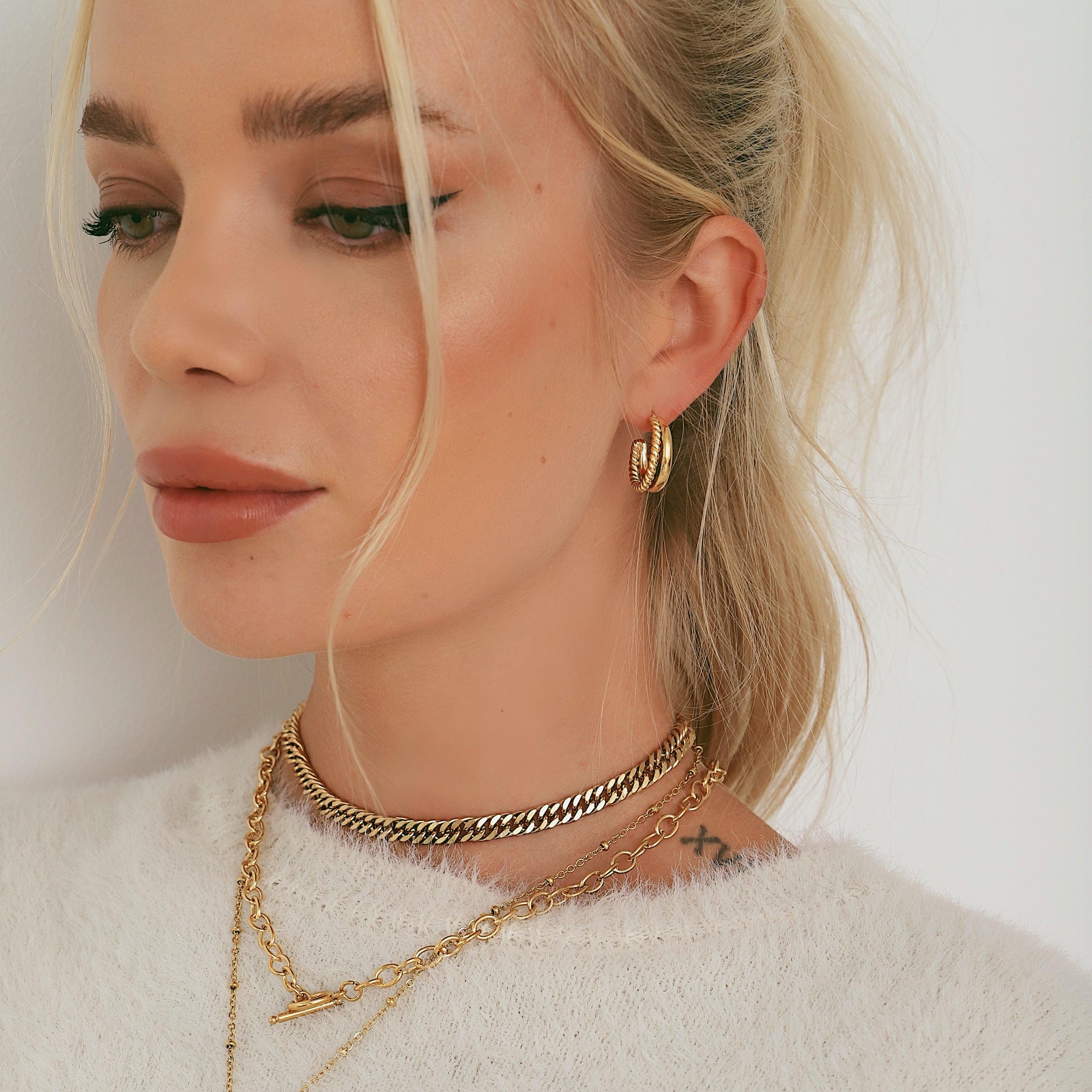 Maisie TBar Necklace - Image 5