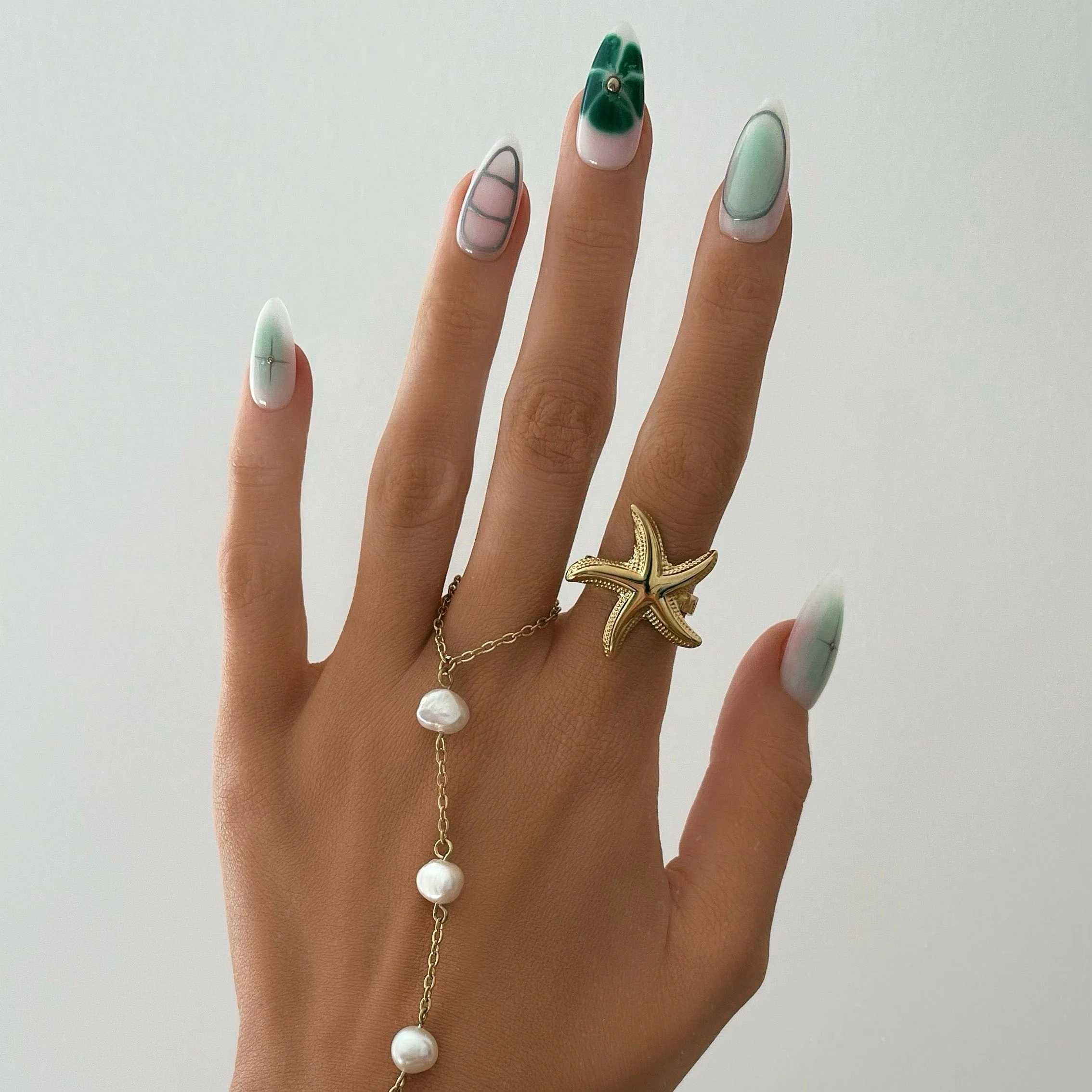 Nori Hand Chain Bracelet - Image 13