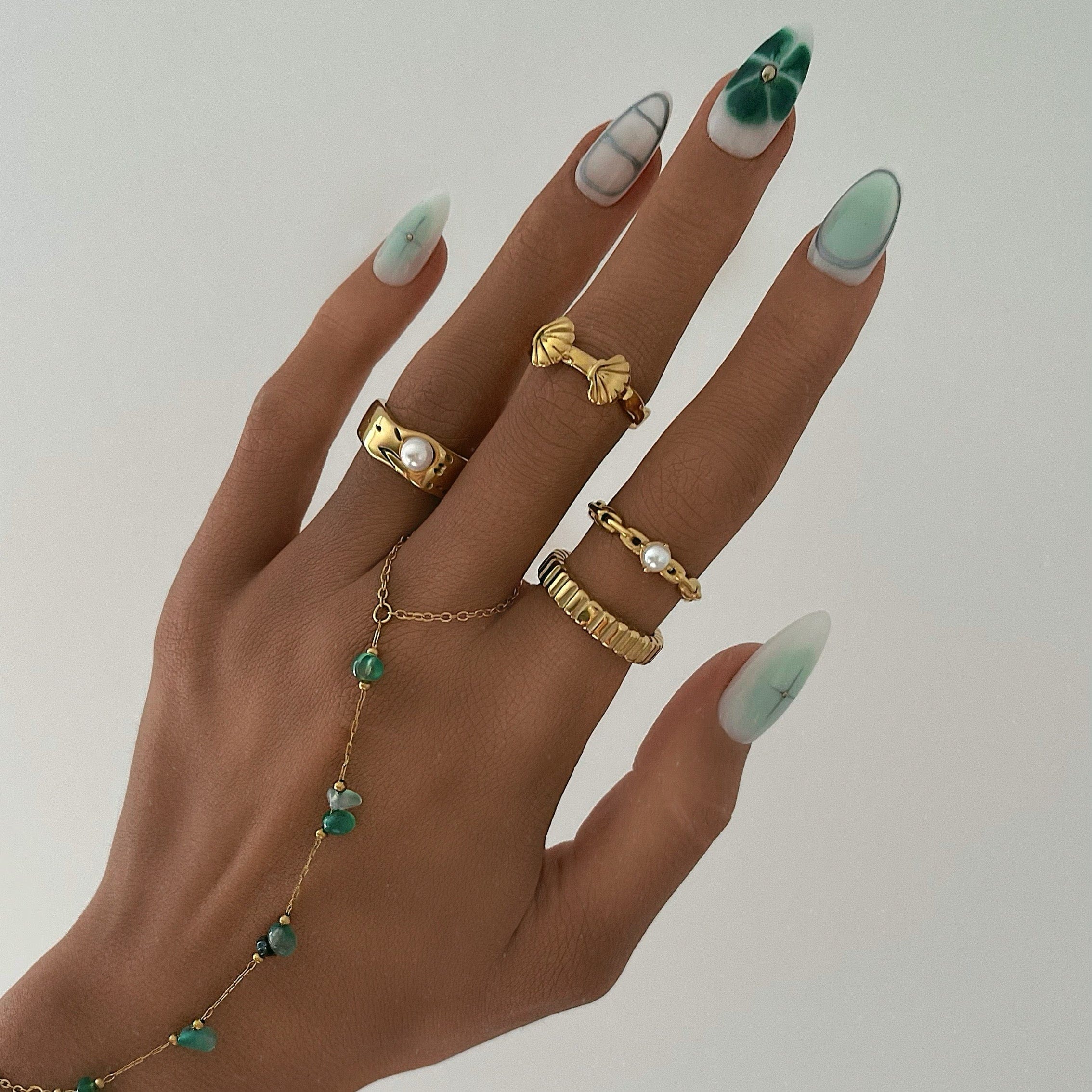 Olive Hand Chain Bracelet - Image 3