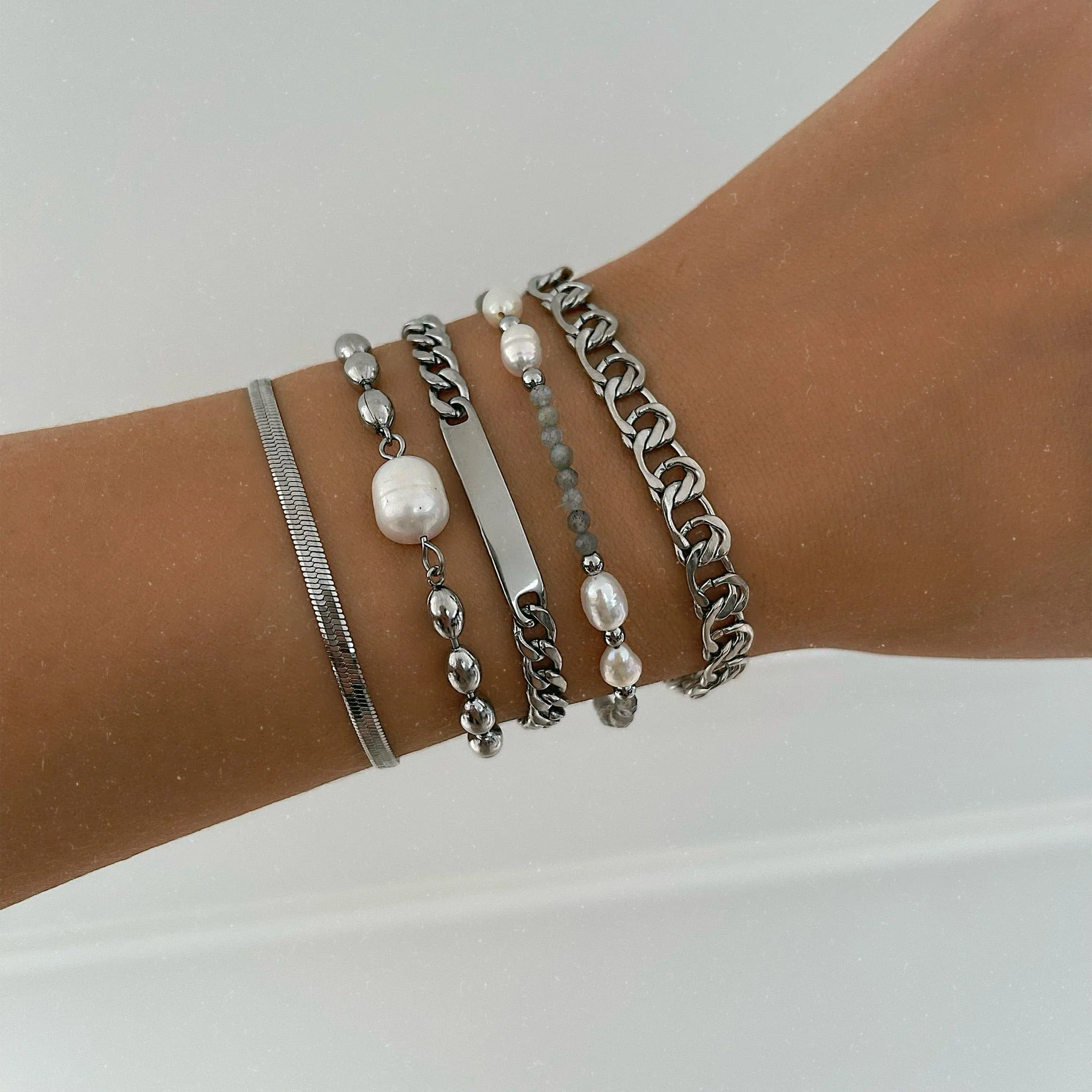 Olivia Pearl Bracelet - Image 7