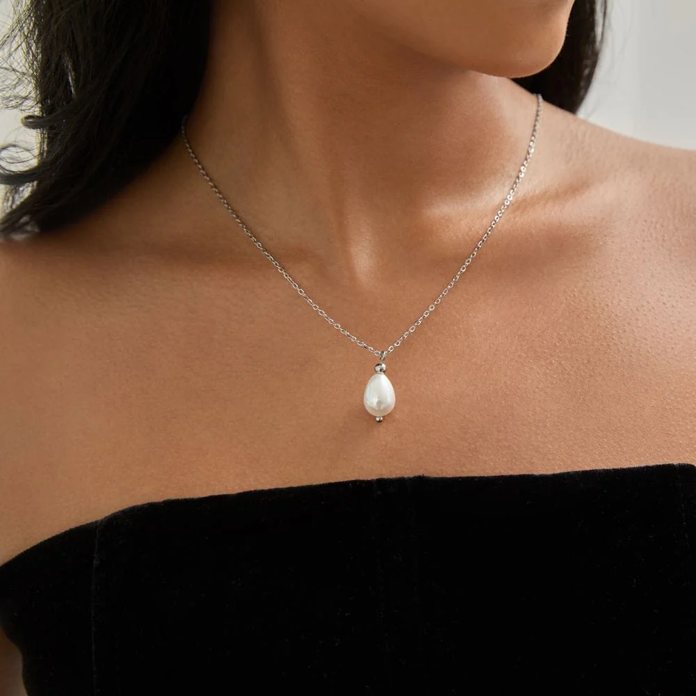 Pearl Drop Necklace - Image 5
