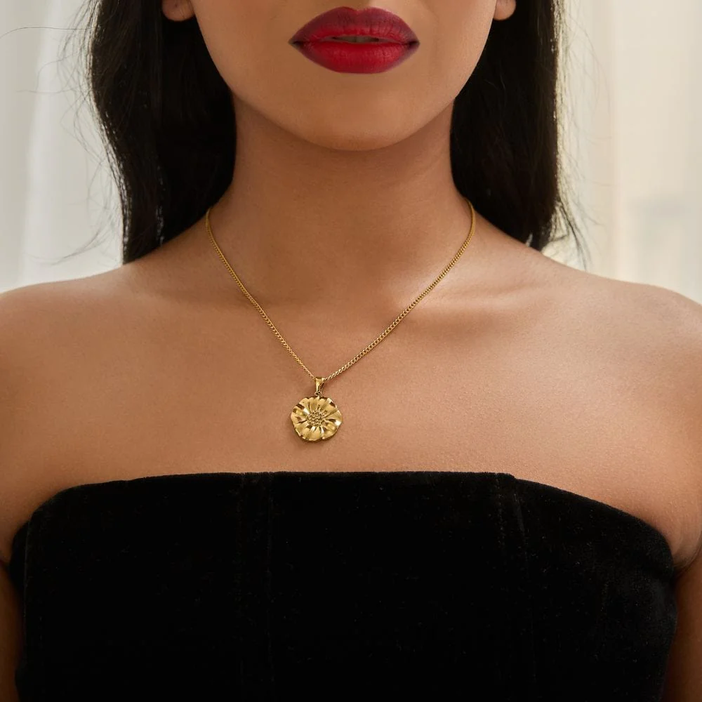Poppy Necklace - Image 4