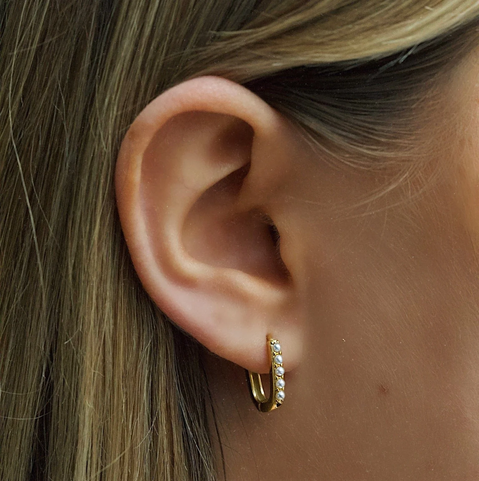 Rosalie Pearl Hoop Earrings - Image 3