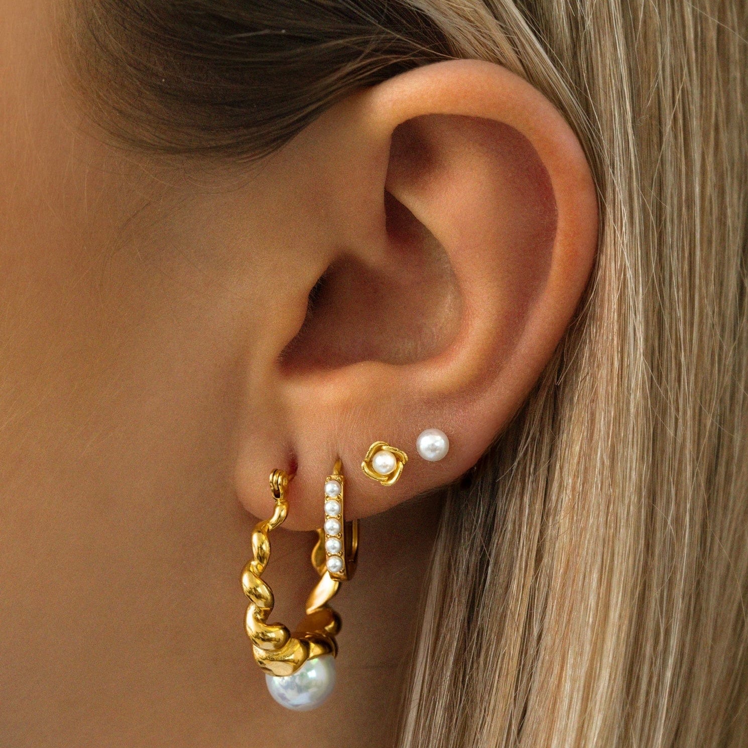 Rosalie Pearl Hoop Earrings - Image 4