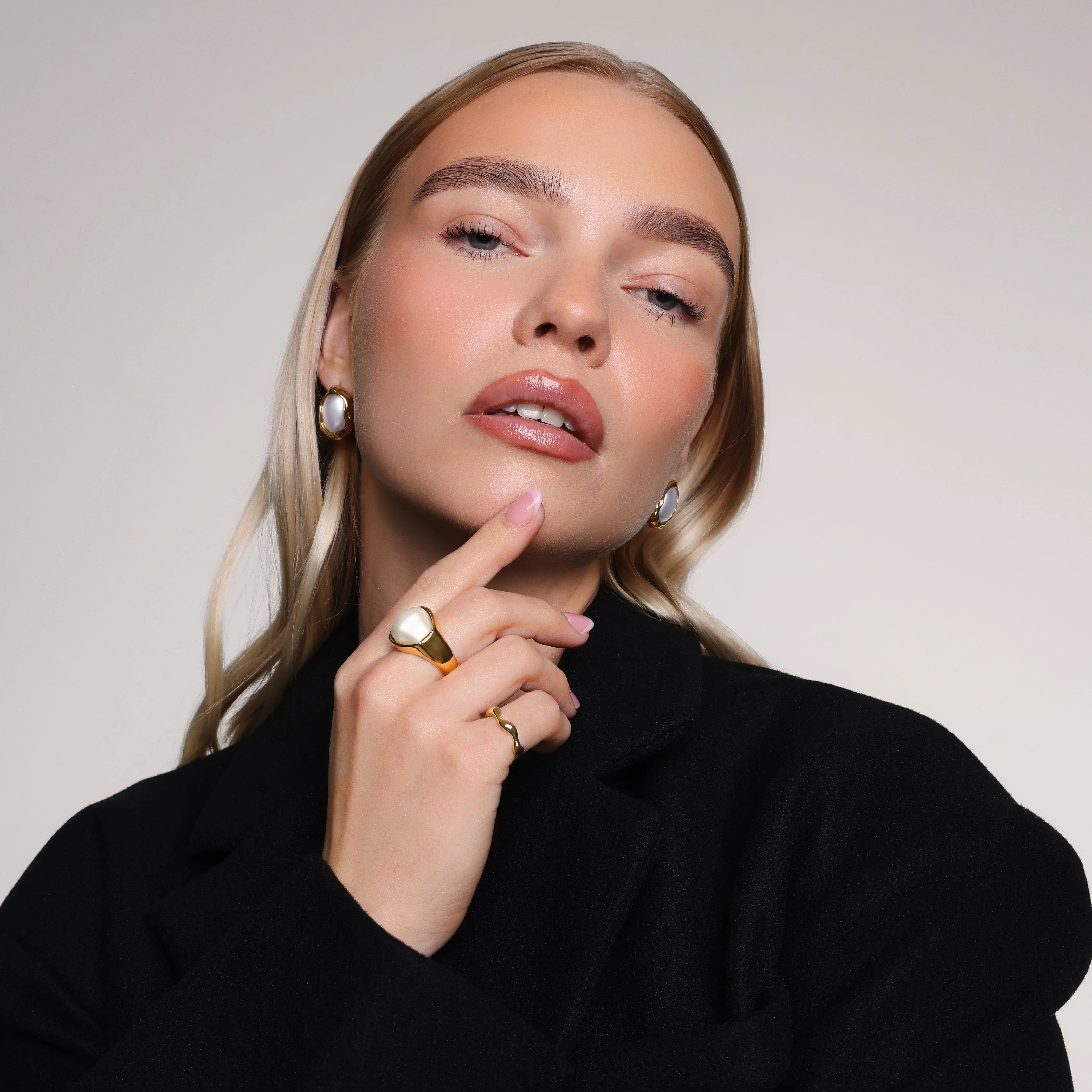 Soho Pearl Ring - Image 4